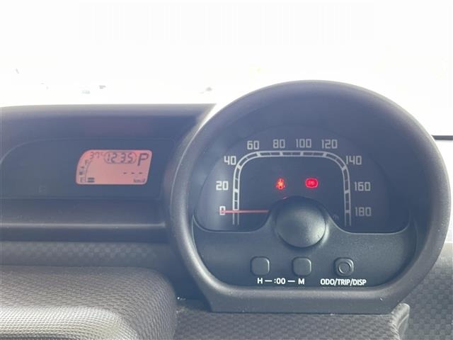 Toyota SPADE 2013 8102516-22