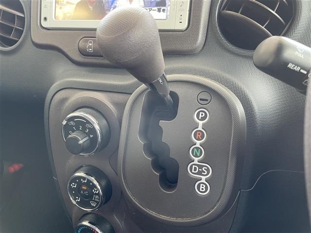 Toyota SPADE 2013 8102516-9