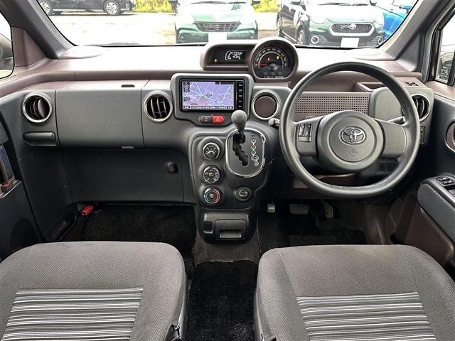 Toyota SPADE 2015 8102518-15