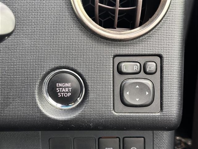 Toyota SPADE 2015 8102518-22