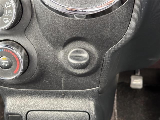 Toyota SPADE 2015 8102518-3