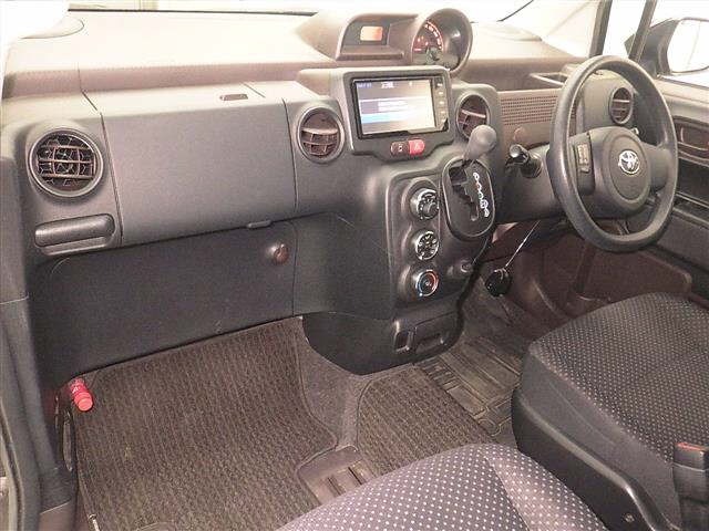 Toyota SPADE 2015 8102583-4