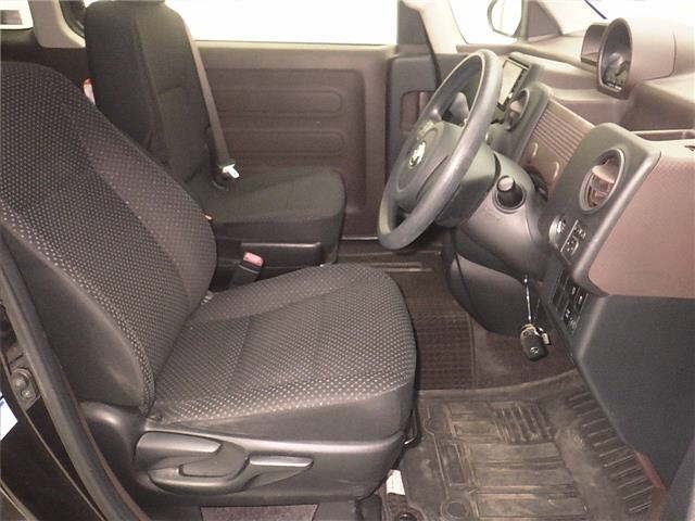 Toyota SPADE 2015 8102583-5