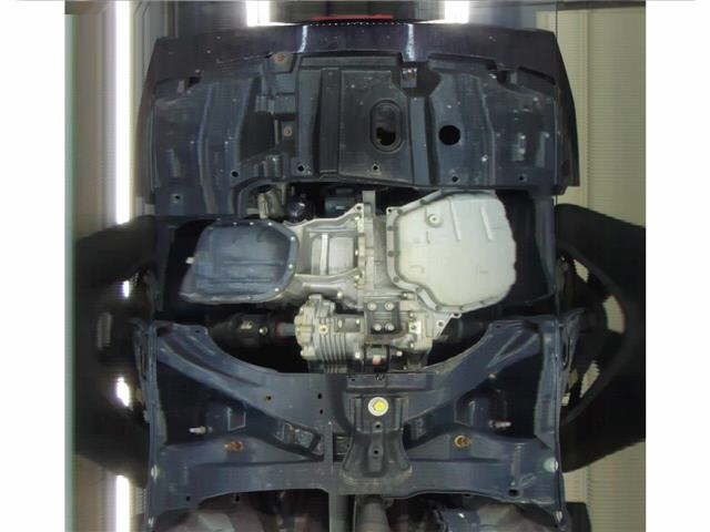Toyota SPADE 2015 8102583-9