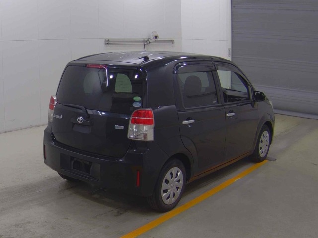 Toyota SPADE 2016 8102675-4