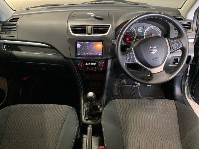 Suzuki SWIFT 2013 8103278-3