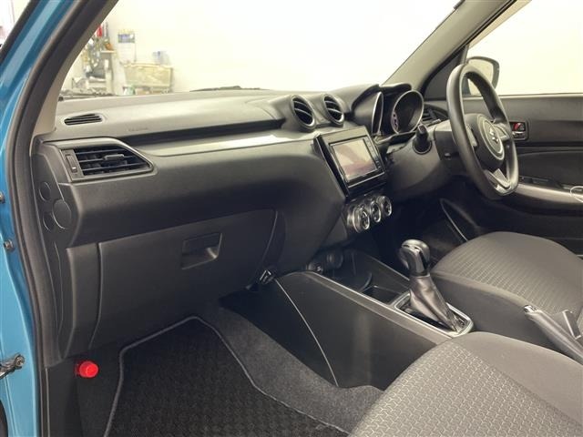 Suzuki SWIFT 2017 8103392-8