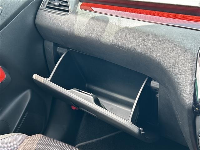 Suzuki SWIFT 2018 8103417-6