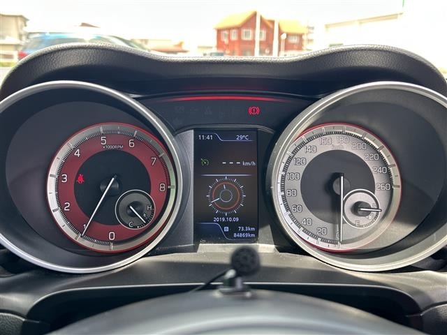 Suzuki SWIFT 2018 8103417-9