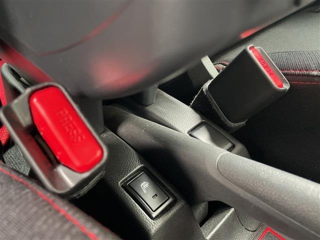 Suzuki SWIFT 2021 8103430-4