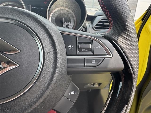 Suzuki SWIFT 2023 8103431-10