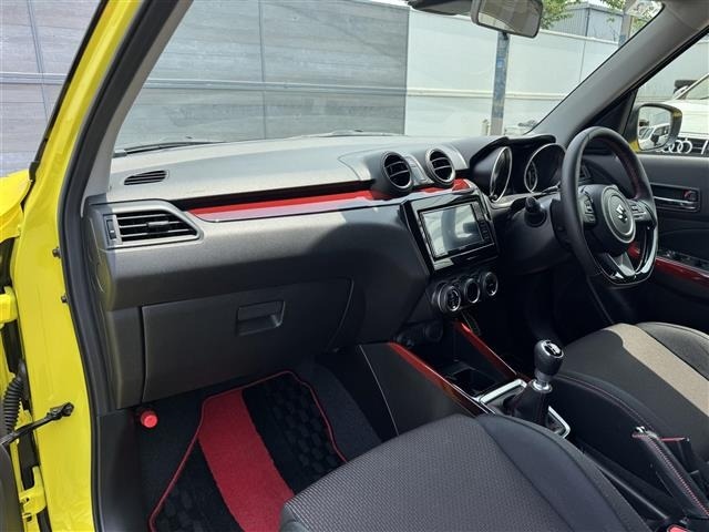 Suzuki SWIFT 2023 8103431-3