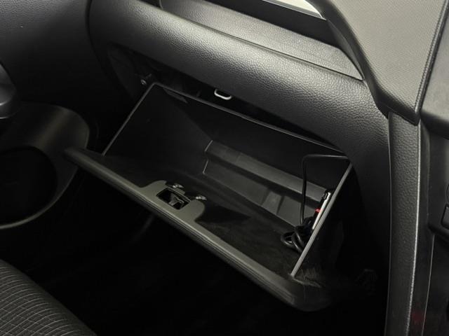 Suzuki SWIFT 2013 8103439-22