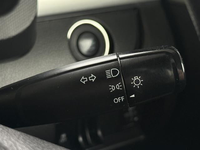 Suzuki SWIFT 2013 8103439-3