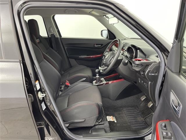 Suzuki SWIFT 2024 8103441-4