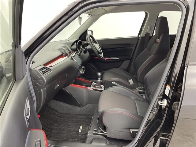 Suzuki SWIFT 2024 8103441-6