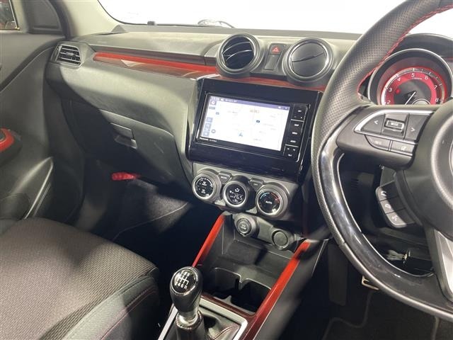 Suzuki SWIFT 2024 8103454-8
