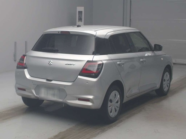 Suzuki SWIFT 2024 8103459-1