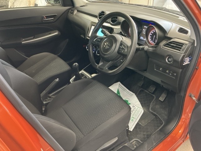 Suzuki SWIFT 2021 8103467-4