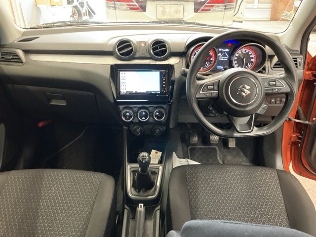 Suzuki SWIFT 2021 8103467-5