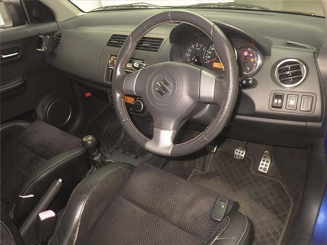 Suzuki SWIFT 2009 8103478-3