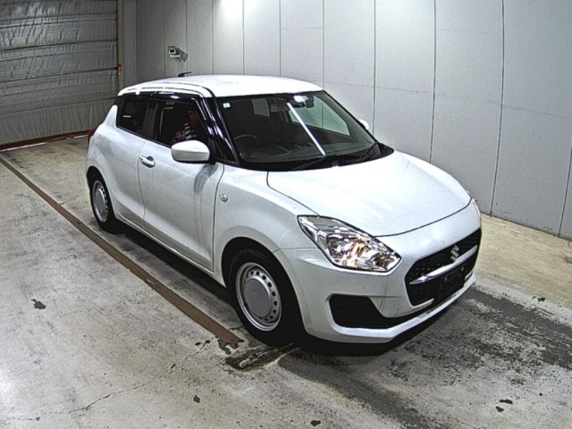 Suzuki SWIFT 2021 8103482-0