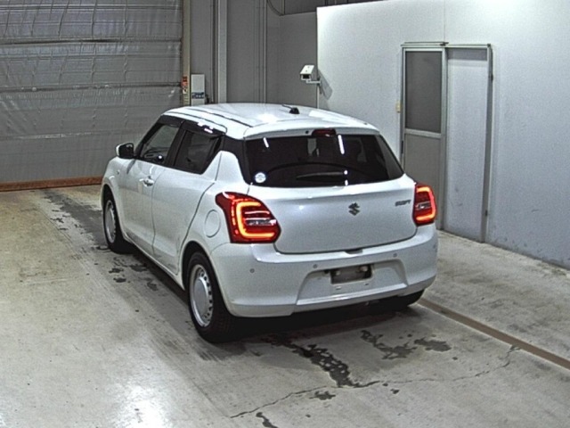 Suzuki SWIFT 2021 8103482-1