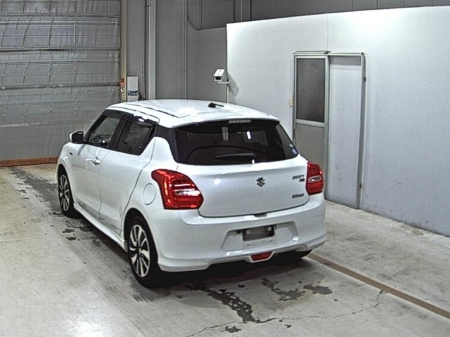 Suzuki SWIFT 2019 8103483-1