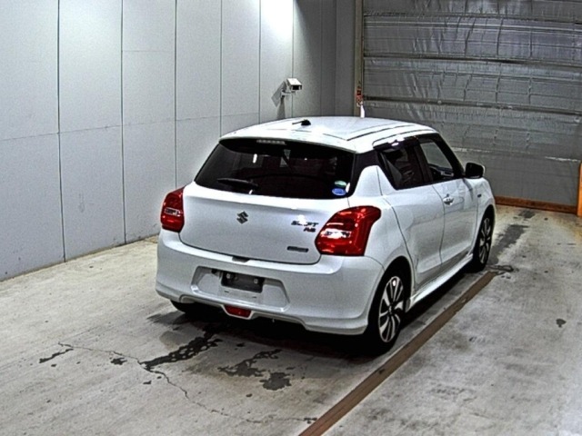 Suzuki SWIFT 2019 8103483-5