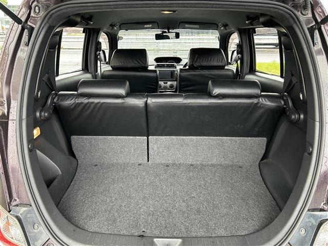 Toyota BB 2008 8112829-2