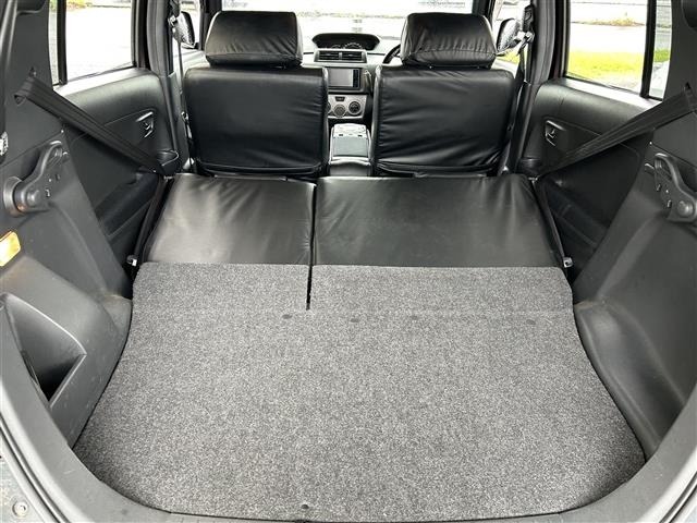 Toyota BB 2008 8112829-4