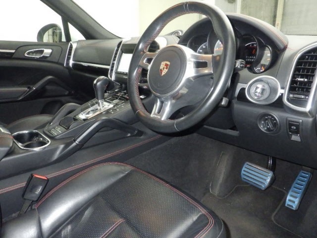 Porsche CAYENNE 2013 8115350-3
