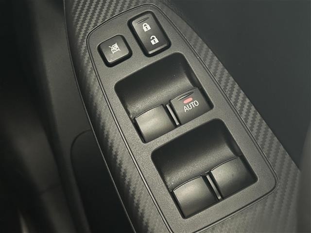 Mitsubishi ECLIPSE CROSS 2018 8105673-4