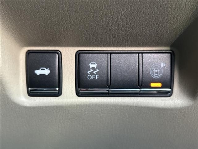 Nissan FUGA 2009 8105472-1