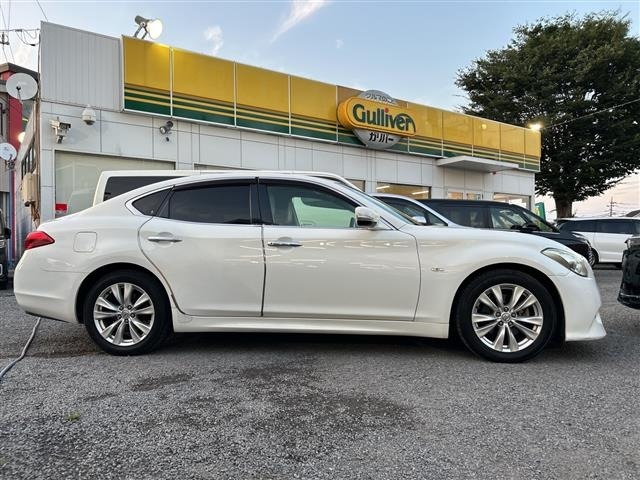 Nissan FUGA 2009 8105472-6