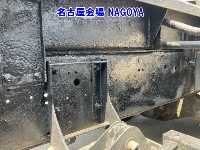 Isuzu GIGA 1997 8109127-11