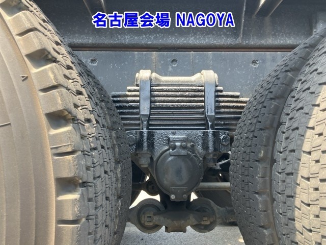 Isuzu GIGA 1997 8109127-9