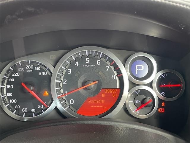 Nissan GT-R 2010 8104890-10