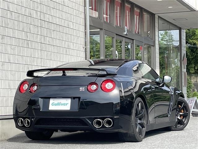 Nissan GT-R 2010 8104890-13