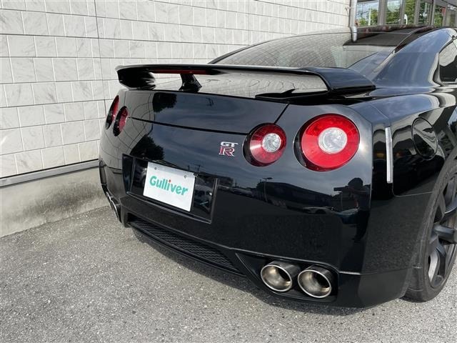 Nissan GT-R 2010 8104890-3