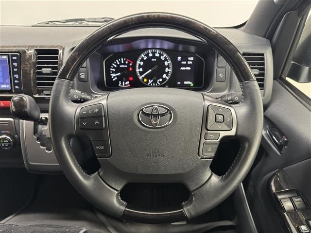 Toyota HIACE VAN 2025 8111289-16
