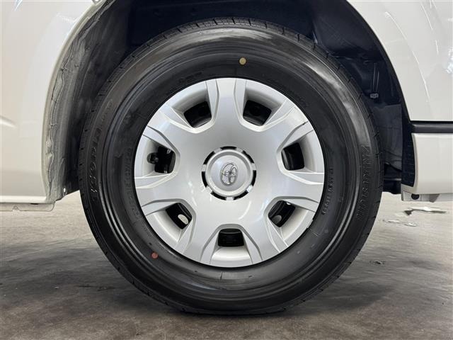 Toyota HIACE VAN 2025 8111289-23