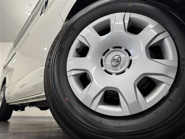 Toyota HIACE VAN 2025 8111289-24