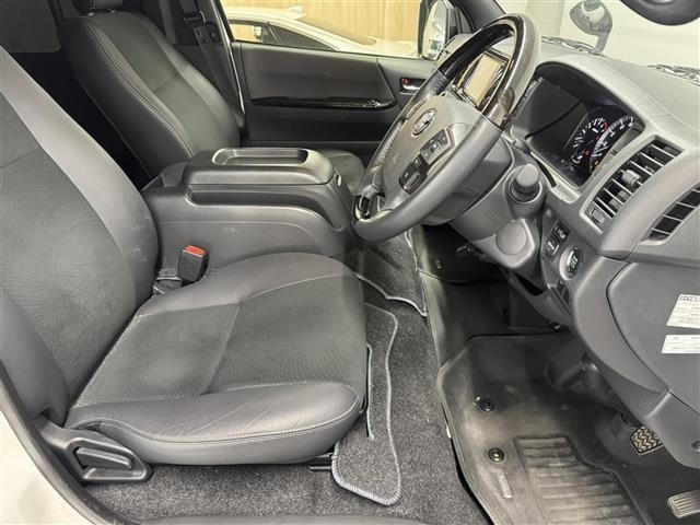 Toyota HIACE VAN 2025 8111289-3
