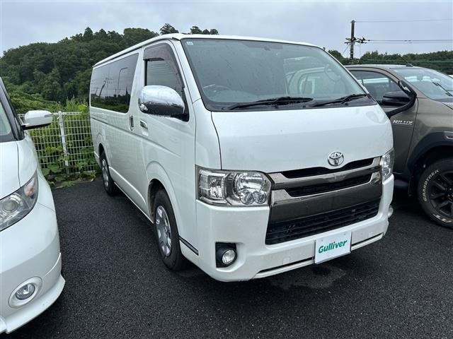 Toyota HIACE VAN 2015 8111290-0