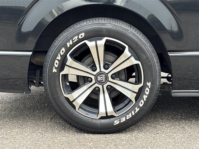Toyota HIACE VAN 2021 8111297-11