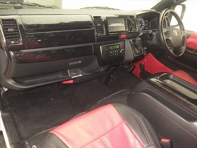 Toyota HIACE VAN 2020 8111690-4