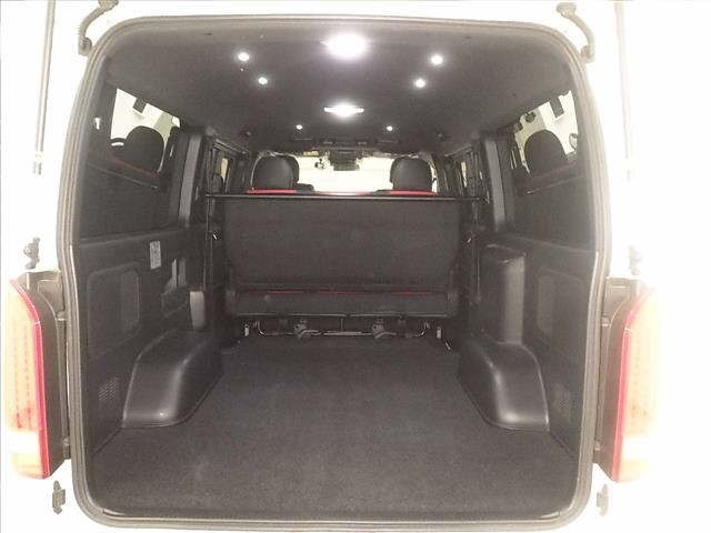 Toyota HIACE VAN 2020 8111690-7