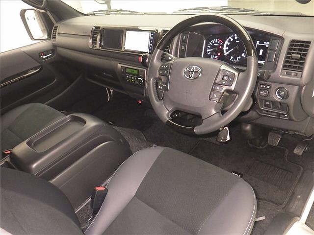 Toyota HIACE VAN 2022 8111694-3
