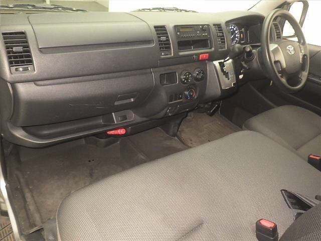 Toyota HIACE VAN 2021 8111705-4